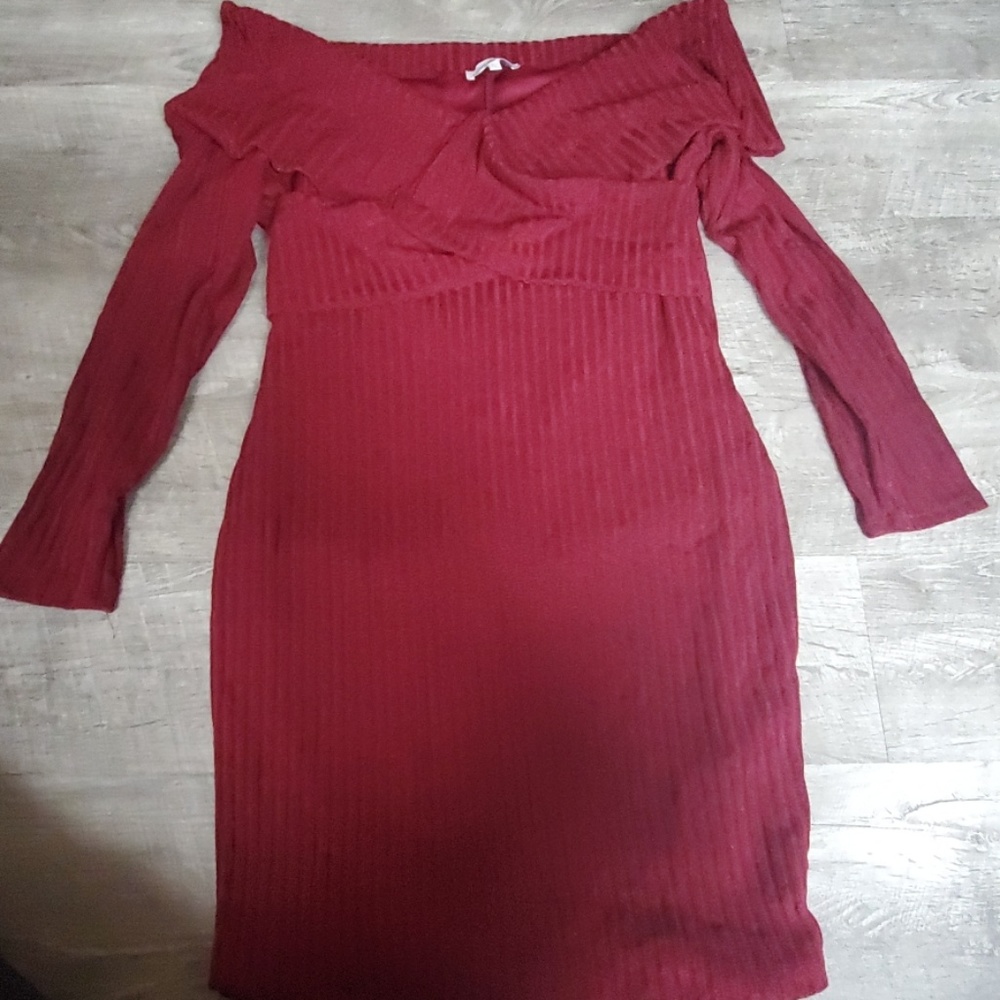 Burgundy long sleeve dress